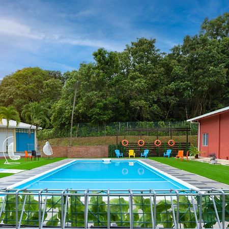 Putra Sentosa Retreat Camp, Sematan Hotell Exteriör bild