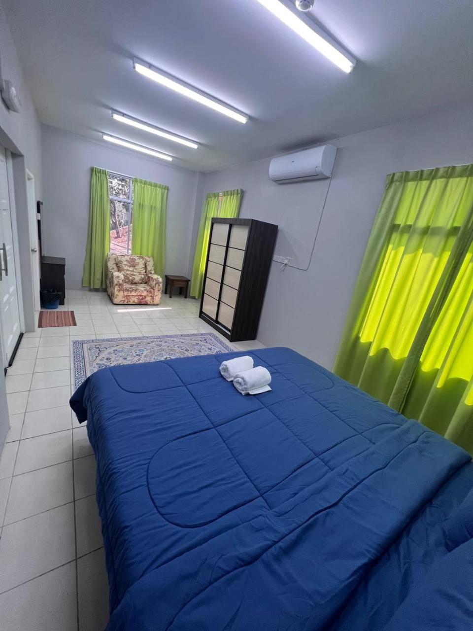 Putra Sentosa Retreat Camp, Sematan Hotell Rum bild