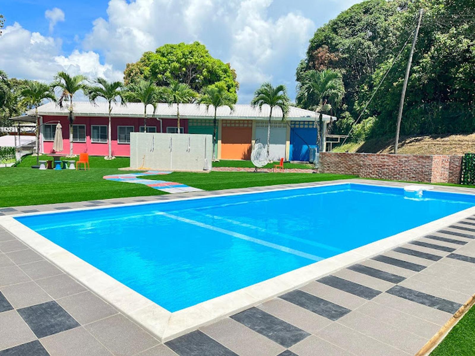 Putra Sentosa Retreat Camp, Sematan Hotell Rum bild